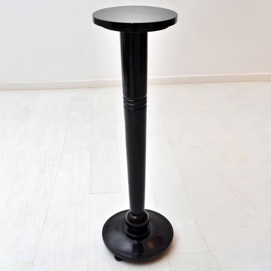 Art Deco Stand