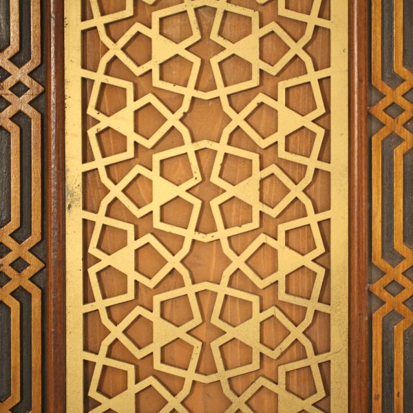 Arabesque Frame